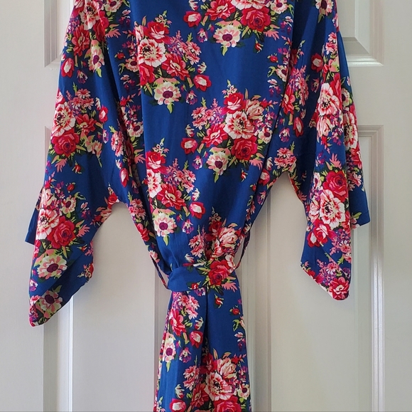 Nwot floral robe one size - Picture 3 of 5